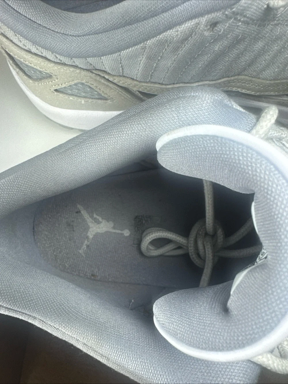 Men's Size 14 Air Jordan 11 Retro Low LE Grey Athletic Sneakers - Picture 4 of 12